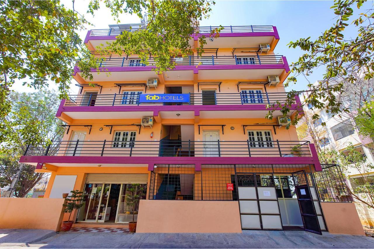 Fabexpress Manyu Inn - Nr Haralur Road Бангалор Экстерьер фото